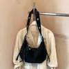 Bolso Retro Marrón Tipo Empanada para Mujer Nueva Moda Otoño e Invierno Coreano de Nicho Bolso de Hombro, Debajo del Brazo, Cruzado Bolso Croissant
