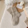 Meias Femininas de Cano Médio, Base Aconchegante de Toalha, Outono e Inverno, Forradas com Fleece, Espessas, Longas, de Toalha Felpuda, Meias de Chão para Maternidade, Meias de Algodão