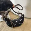 2026 Nova Bolsa de Axila de Bolinhas de Alto Valor Estilo Coreano para Mulheres Bolsa de Ombro Único de Ponta Moda Versátil Bolsa Meia-Lua para o Dia a Dia