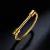 Pulsera de Acero de Titanio para Mujer con Diamantes, Versátil y de Nicho, Pulsera de Acero Inoxidable de Lujo Ligero que No se Descolora y se Puede Usar en la Ducha