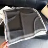 Lenço Feminino Elegante com Estampa de Bolinhas em Seda Sintética, Xale de Luxo, Lenço para Pescoço com Proteção Solar, Lenço de Cabeça, Lenço