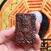 Colgante de Pixiu Taotie de madera de azufaifo con forma de rayo, instrumento taoísta, accesorio de mano, material antiguo, tallado oscuro, pulido a mano.
