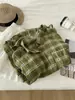 Camisa a cuadros retro verde iluminadora para mujer, estilo fino relajado de principios de otoño, cárdigan versátil coreano de algodón puro lavado ligeramente arrugado