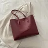 Bolsa de Grande Capacidade para Mulheres 2026 Primavera Novo Estilo Bolsa de Ombro Simples Popular Este Ano para Trabalho e Deslocamento Bolsa Tote de Cor Sólida