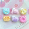 Mini Pequeño Colorido Oso de Pan Donut Croissant Resina Accesorios Comida Artificial Juguete Pasador Decoración Material
