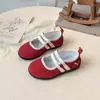 Sapatos Femininos 2026 Primavera e Outono Novo Estilo Sapatos Casuais com Elástico Infantil Estilo Coreano Moda para Bebês Tênis Slip-On
