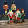 En Stock Madera 13cm Cascanueces Adorno Regalo de Navidad, Marioneta Soldado Cascanueces Pintado, Venta Caliente Transfronteriza