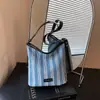 Bolso Rayado Nuevo de Verano Transfronterizo 2026, Bolso de Mano Versátil de Gran Capacidad Nicho, Bolso Cubo de Hombro Cruzado de Moda