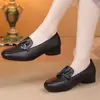 Mocasines de Piel Suave para Mujer 2026 Otoño Nuevo Estilo Zapatos para Mamá Suela Suave Cómodos de Fondo Plano Zapatos de Mujer Zapatos de Piel para Mujeres de Mediana Edad