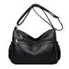 Bolsa Grande para Meia-Idade 2025 Novo Estilo Bolsa Transversal de Ombro Único para Idosos Mochila Feminina Grande Capacidade Bolsa de Couro Macio para Sogra
