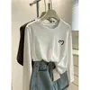 Camiseta fina de manga larga para mujer con cuello redondo y estampado de copos de nieve, con un diseño único y elegante, versátil como capa base, perfecta para el otoño de 2026