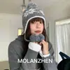 Chapéu de Tricô Jacquard com Flocos de Neve para Proteção das Orelhas de Mulheres no Inverno Quente e à Prova de Vento Estilo Retro Fair Isle Pom Pom Chapéu Lei Feng Orelha
