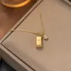 Acero de titanio no se decolora buena suerte rico pequeño collar de oro para mujer nicho de alta gama cadena de clavícula temperamento de lujo ligero todo lo combina