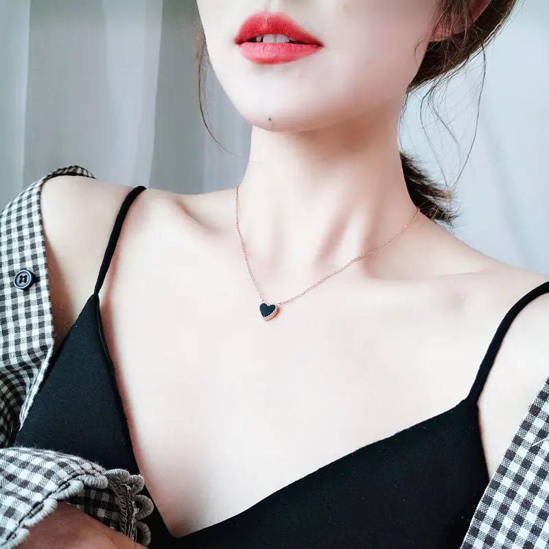 韩国网红小众设计感小红心项链女个性简约学生森系爱心吊坠锁骨链