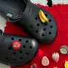 Encantos para Zapatos Creativos con Tema de Comida de Frutas Simuladas para Crocs de Manzana y Plátano, Accesorios de Hebilla Decorativa Desmontables Simples de Nicho