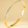 Pulsera Transfronteriza de Acero de Titanio Nueva Pulsera de Acero Inoxidable para Mujer Moda Pulsera de Oro Rosa con Diamantes Joyería al por Mayor Joyería de Mano