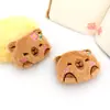 Broche de Peluche de Carpincho de Dibujos Animados Llavero Colgante Accesorios para el Cabello Joyería DIY Ropa Zapatos y Calcetines Accesorios
