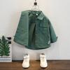 Camisas Nuevas de Otoño 2025 para Niños y Niños de Edad Media Tops de Manga Larga Estilo Occidental Chaquetas Holgadas Casuales para Bebé Tendencia