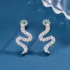 Nuevos Pendientes de Tachuela de Serpiente con Cierre de Rosca Pendientes para Cartílago Auricular Diseño de Nicho Pendientes de Diamante Verde Joyería de Lujo Ligero de Alta Gama para Mujer