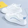 Sapatos Baixos de Couro para Mulheres 2022 Verão Novo Estilo Respirável Estilo Coreano Ulzzang Resistente ao Desgaste Sapatos Brancos para Mulheres Tendência Lote Misto