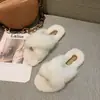 Pantuflas de Mujer Ins de Moda Lindas 2026 Otoño/Invierno Nueva Llegada Moda Celebridad de Internet Hada Peludas al Aire Libre de una Sola Tira
