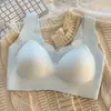Sujetador de mujer sin costuras con efecto push-up y realce, soporte lateral para el busto, anti-flacidez, soporte suave, hermoso diseño en la espalda, estilo camiseta, sin varillas, modelo nuevo