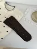 Calcetines Nuevos de Otoño e Invierno para Mujer, Sin Costuras, a Media Pantorrilla, Calcetines Holgados de Lunares Marrón Chocolate Retro, Calcetines Rectos Versátiles