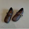 Zapatos de Piso Individuales Tejidos a Mano con Patrón Retro para Mujer 2026 Otoño Nuevos de Cuero Suave Suela Suave Correa Única Zapatos Mary Jane Franceses
