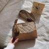 Bolso de Moda Lingge con Correa Ancha para el Hombro 2024 Nuevo Otoño e Invierno Bolso Balde Vintage Bolso de Hombro Bolso Cruzado Bolso Casual