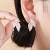 Pendientes de Cristal con Forma de Hoja de Nuevo Estilo de Verano, Súper Etéreos, Pendientes Dulces y Frescos con Púa de Plata en Forma de Hoja, Pendientes Elegantes para Mujer