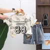 Comércio Exterior Conjunto de Manga Curta para Meninos Verão 2026 Novo Conjunto de Duas Peças com Shorts Jeans Número Esportivo 88 para Crianças