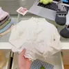 Novedades para el otoño de 2026: Camiseta de estilo coreano con rayas de estrellas para niñas y niños pequeños, capa base de color liso