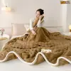 Manta de terciopelo de conejo de lujo ligero de alta calidad, terciopelo de doble cara, engrosada, multifuncional, para aire acondicionado, para la hora de la siesta, manta de regalo, venta al por mayor