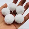 Em Estoque 3cm Lã Cashmere Grossa PomPom DIY Fio Artesanal Amarrado à Mão Bola de Amora PomPom de Pelúcia Grande Brinquedo para Pet Acessório