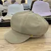 Nuevo Sombrero Octagonal de Cuero PU Perlado Estilo Coreano Otoño e Invierno para Niñas Sencillo Color Puro Retro Versátil Literario Sombrero de Pato