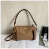 Bolsas Melard de Nicho para Mulheres 2025 Nova Tendência de Inverno Bolsa Tote de Grande Capacidade Versátil Bolsa de Ombro Transversal para o Dia a Dia