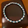 Pulsera de cierre redondo de circonita súper brillante estilo europeo y americano, diseño único, moderna y versátil para uso diario, accesorio para mujer