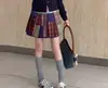 Chaqueta para Niña Primavera y Otoño 2026 Nuevo Estilo Motocicleta Infantil Moda Súper Linda Holgada Chaqueta Top Conjunto de Tres Piezas