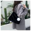 Bolsa Pequena de Pelúcia Popular Feminina 2024 Nova Nicho Versátil Bolsa de Mão Moda Estilosa Ombro Pelo Bolsa Geral