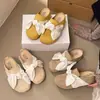 Zapatillas 2026 modernas y populares, ligeras, transpirables y estables para mujer, diseñadas para prevenir esguinces de tobillo, mejorar el aspecto general y proporcionar un ajuste cómodo con un diseño de punta cerrada