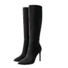 Botas Femininas de Salto Agulha Bico Fino Estilo Novo Europeu e Americano Outono/Inverno Veludo Elástico Emagrecedoras Altas até o Joelho Tamanho Grande Botas Femininas