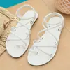 Sandálias Planas de Tira Fina Estilo Europeu e Americano Novas para Primavera e Verão 2026 para Mulheres, Chinelos Slip-On de Tamanho Grande, Cor Sólida, Comércio Exterior Transfronteiriço