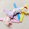 Pulseira Snap Circle de Pelúcia Desenho Animado Infantil Fofa Sanrio para Namorada Animal de Pelúcia Bate-bate Círculo Criativo Japonês e Coreano Presente