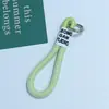 Huayang ofrece nuevos cordones para teléfono móvil, correas de mano, accesorios para bolsos de mezclilla y colgantes decorativos a precios de remate.