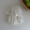 Presilha de Cabelo Pérola em Gaze Off-White Estilo Suave Coreano com Babados em Camada Dupla, Etérea e Fluida, Presilha para Coque Alto Rabo de Cavalo