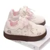 Tenis blancos para niña, nuevo estilo primavera/otoño 2026, zapatos casuales para niños, zapatos de suela suave antideslizantes, zapatillas de entrenamiento alemanas para niños