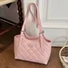 Bolsa de Ombro Transfronteiriça para Mulheres 2026 Nova Tendência Moda Bolsa Tote Acolchoada Versátil Grande Capacidade Bolsa de Ombro para o Dia a Dia