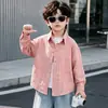 Camisa Casual Tendência para Meninos com Gola Reversível 2026 Outono Nova Peça de Roupa Externa Solta e Fashionável Top Versátil para Meninos