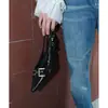 Temporada de primera reunión tacones altos de punta negra para mujer sandalias de cuero con hebilla de punta cerrada zapatos de una sola pieza con medio descubierto desgastados