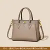 Bolso Versátil para Mujer de Viaje, Lujo Ligero Transfronterizo Personalizado, Estilo Europeo y Americano, Bolso Tote de Hombro de Gran Capacidad, Venta al por Mayor de Fábrica de Alta Calidad